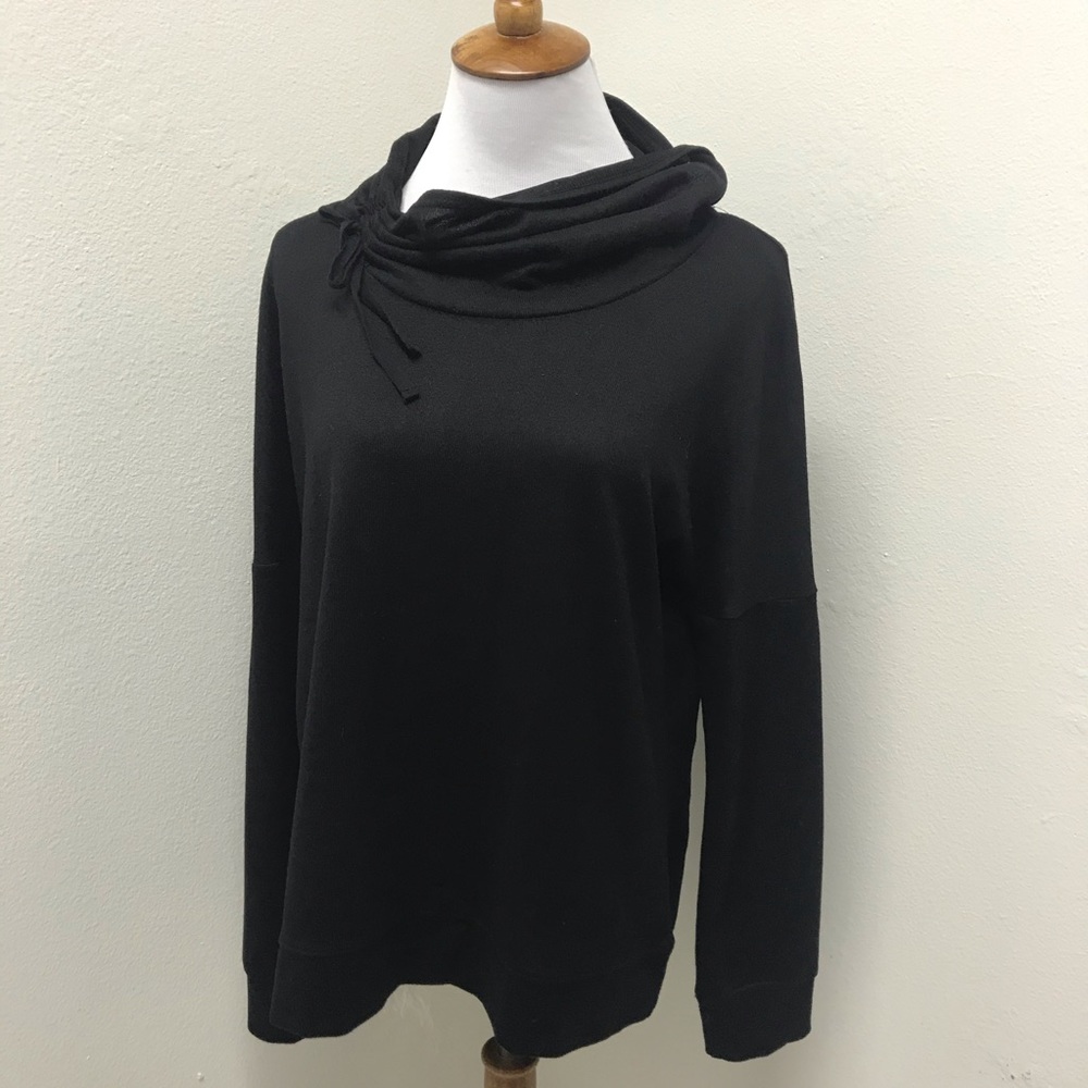 ST. Johns Bay black sweater size large